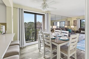 Interior - Island Vibes Villa, Spacious 3BR, 3 balconies, Enhanced Wi-Fi, near Coligny (Hilton Head Island)