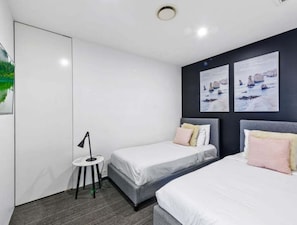 Room - 2BR Oceanview Escape in Circle on Cavill (Gold Coast)