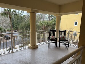 Property grounds - Loggerhead Villa, Land transport, 4 passenger golf cart included!  (Daufuskie Island)