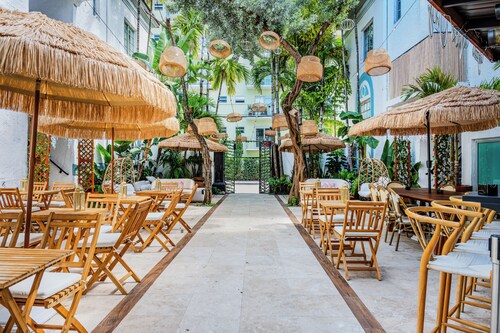 Hotel Harrison On The Beach