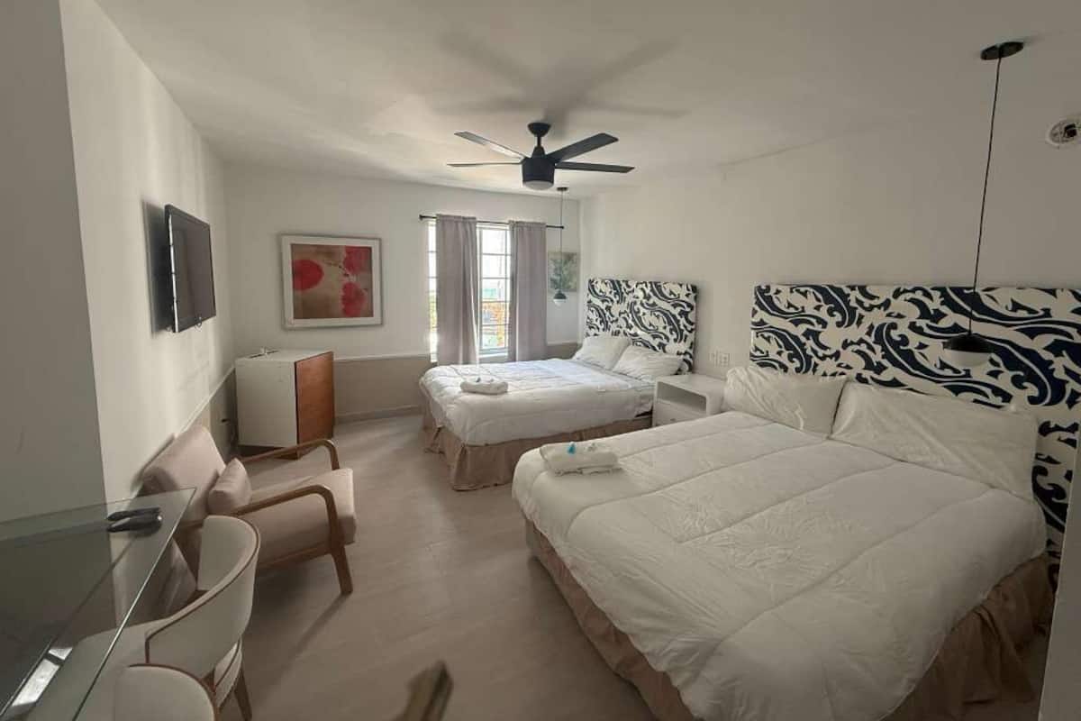 Chambre quadruple de base | AccĂšs au Wi-Fi (inclus)