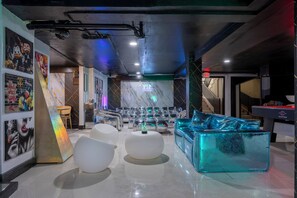 Billiards - Hotel Harrison On The Beach (Miami Beach)