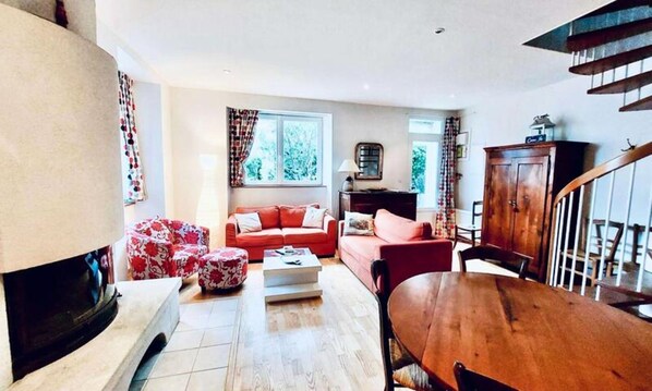 Living area - House in Tregastel Near Pink Granite Coast (Tregastel)