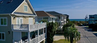 Luxury Home, Dog Friendly, Ocean Views, Steps to the Ocean and Downtown Wrightsville Beach