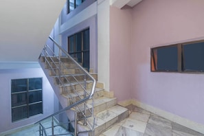 House | Interior - Hotel O by OYO Am Bed And Breakfast (Shillong)