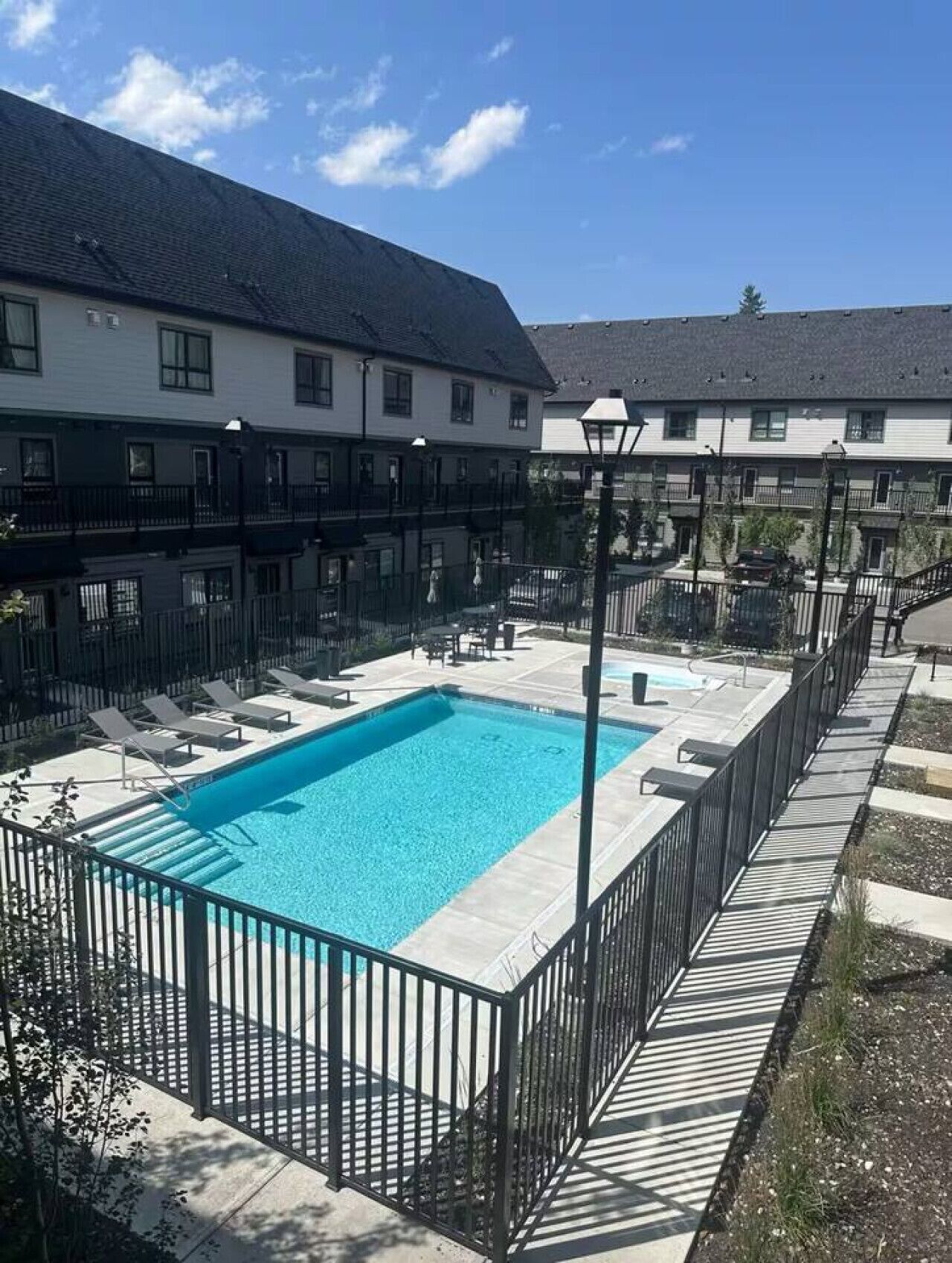 Piscine extérieure, piscine chauffée