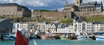 "Les flots bleus" (Die blauen Strände) by Interhome