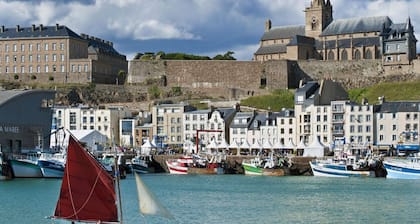 "Les flots bleus" (Die blauen Strände) by Interhome