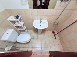 Luxury-Apartment, Balkon, Blick auf den Jachthafen | Badezimmer