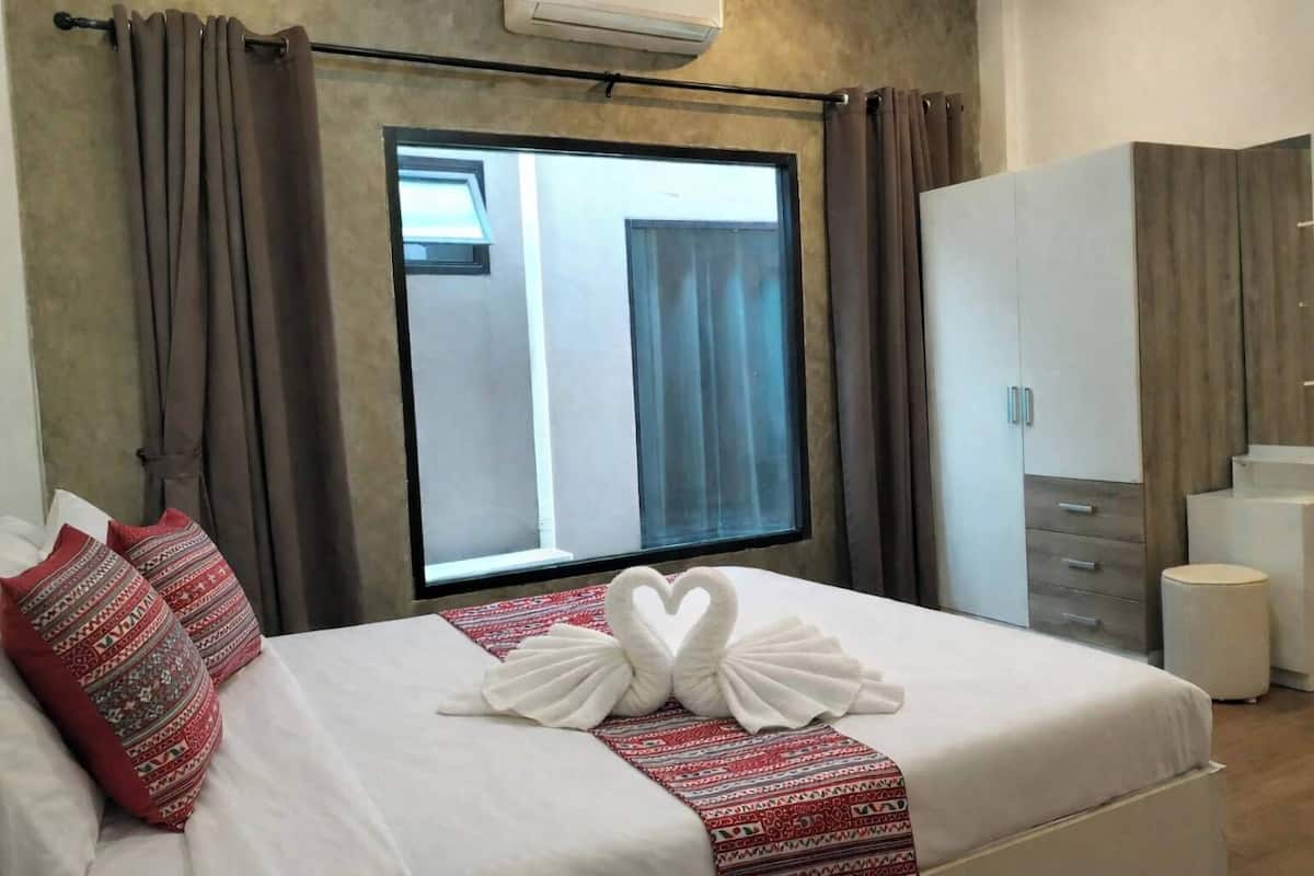 ห้องพัก, ปลอดบุหรี่, ไม่อนุญาตสัตว์เลี้ยง | โต๊ะทำงาน, พื้นที่ทำงานแบบใช้แล็ปท็อป