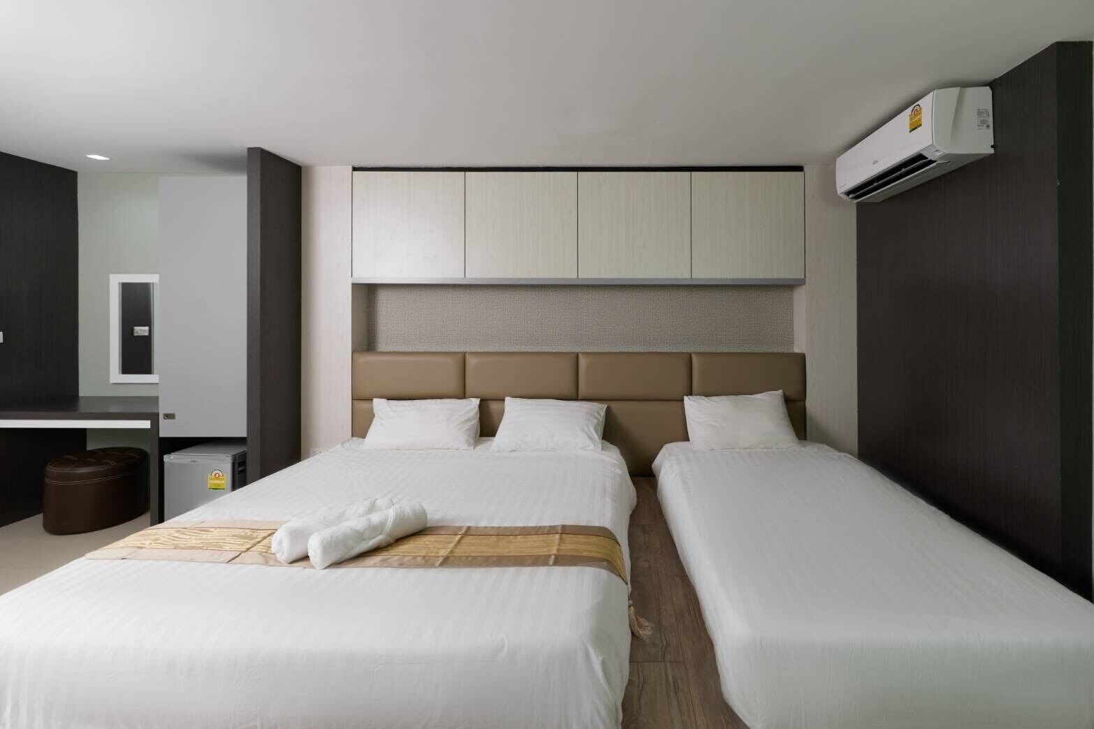 Habitación cuádruple, balcón, vista al jardín | Wifi gratis y ropa de cama 