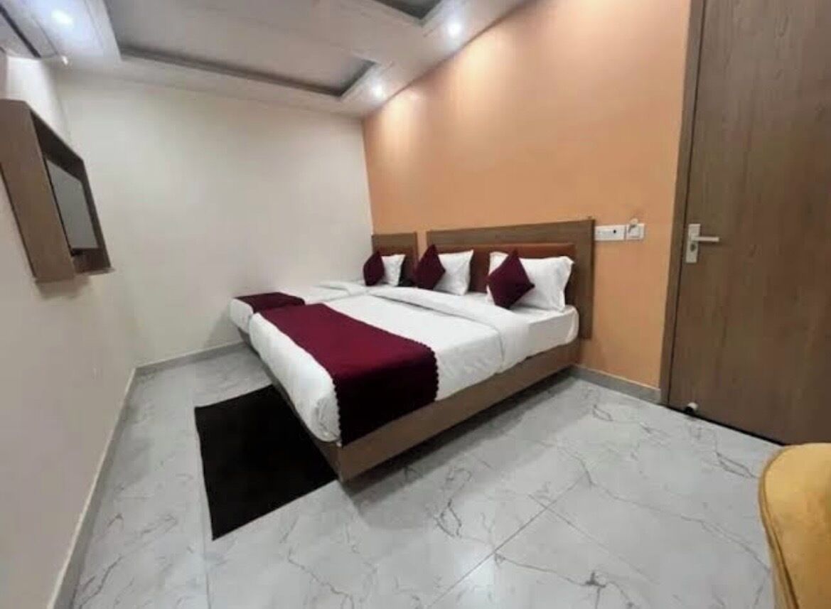 Deluxe Double Room | Free WiFi