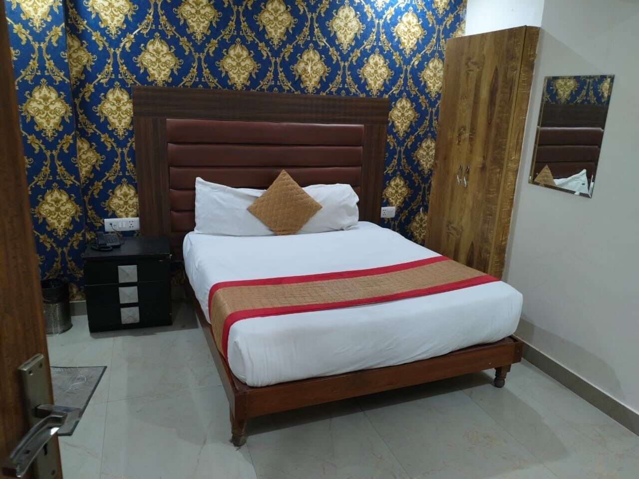 Double Room | Free WiFi