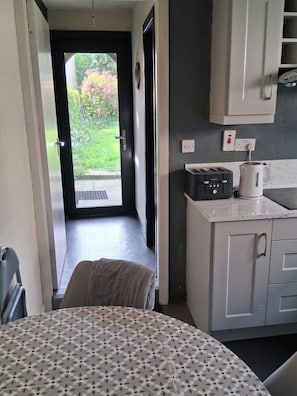 Fridge, microwave, stovetop, toaster