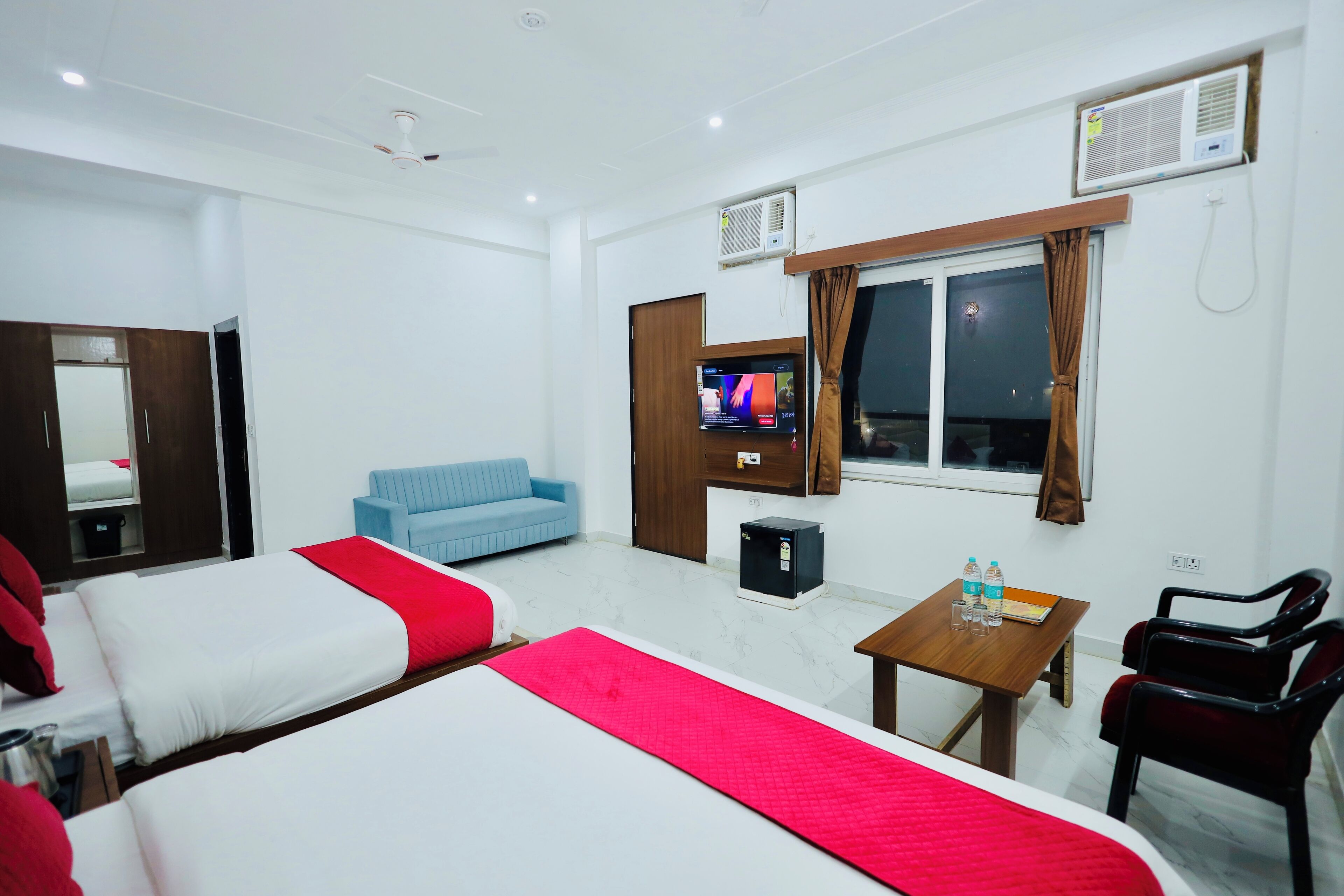 Executive Room, Balcony, Garden View | In-room safe, soundproofing, iron/ironing board, free WiFi