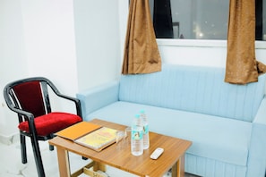 Deluxe Room, City View | In-room safe, soundproofing, iron/ironing board, free WiFi - BUDDHA DHAM (Vrindavan)