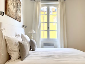 Room - Charmante Wohnung im historischen Zentrum by Interhome (Saint-Tropez)
