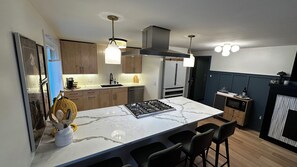 Microwave, oven, stovetop, dishwasher - Airport Heights Cottage -Close to Downtown, Greenbelt Trails, & Bakery. (Anchorage)