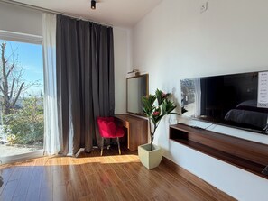 Interior - homely stay with the refined feel of a luxury hotel. Located on the main road (Bir)