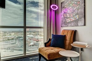 Family Suite, Balcony, City View | Interior - Deluxe Balcony Strip View Suite (Las Vegas)