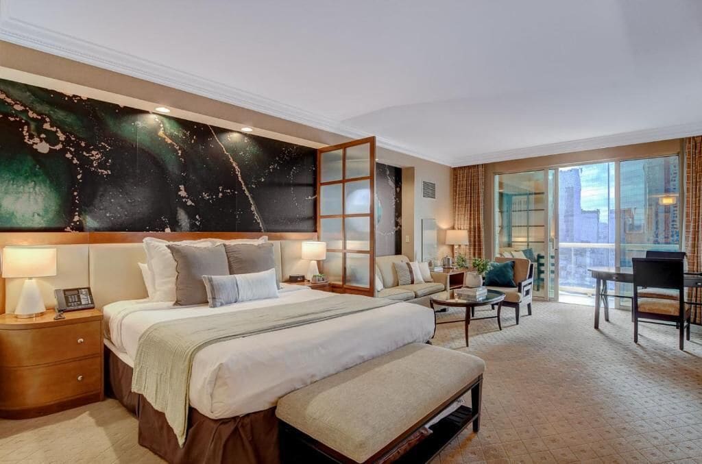 Junior Suite, City View | In-room safe, desk, blackout drapes, iron/ironing board