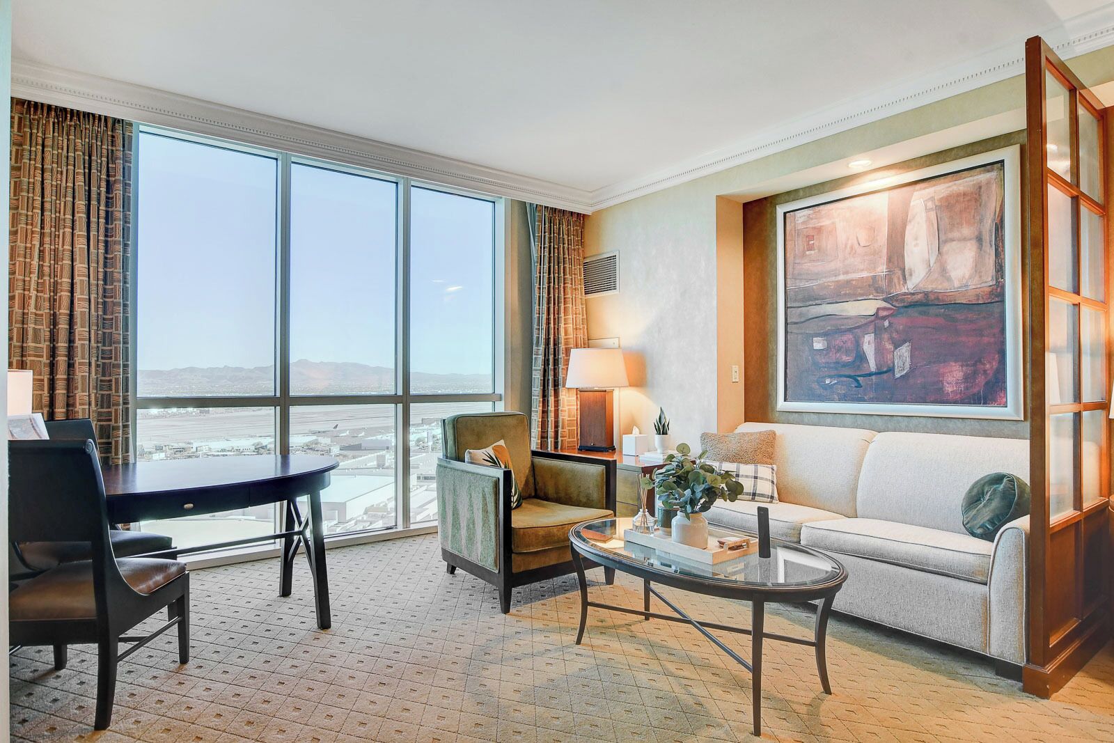 Economy Studio Suite | Premium bedding, in-room safe, desk, blackout drapes