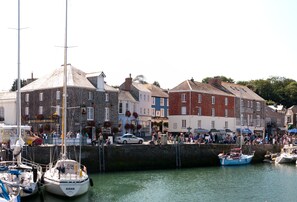 Marina - Hardys is a charming traditional fisherman's cottage nestled in the heart of Padstow (Padstow)