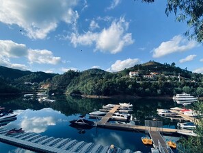 Marina - Ferienvilla "Blue Lake House" mit Sauna by Interhome (Dornes)