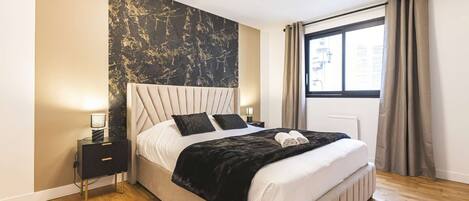 Bureau, Wi-Fi, draps fournis