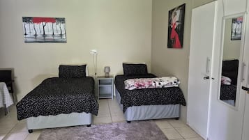 1 chambre, bureau, fer et planche Ă repasser, Wi-Fi gratuit