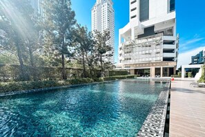 Pool - two-bedroom Beachfront at Veranda Residence (Sattahip)