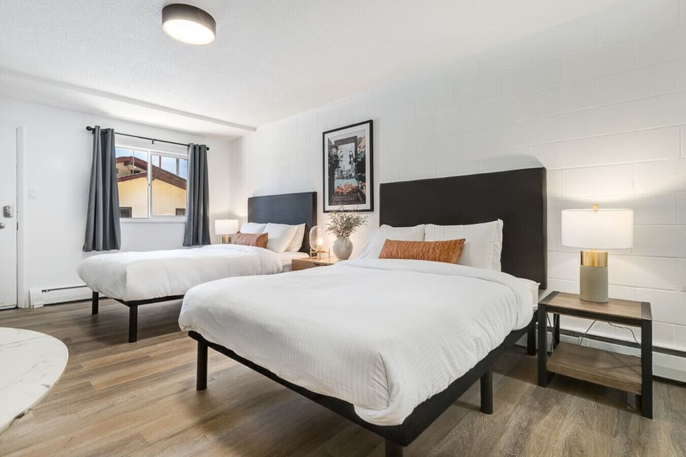 Iron/ironing board, free WiFi, bed sheets