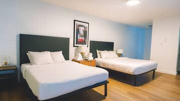 Een strijkplank/strijkijzer, gratis wifi, beddengoed