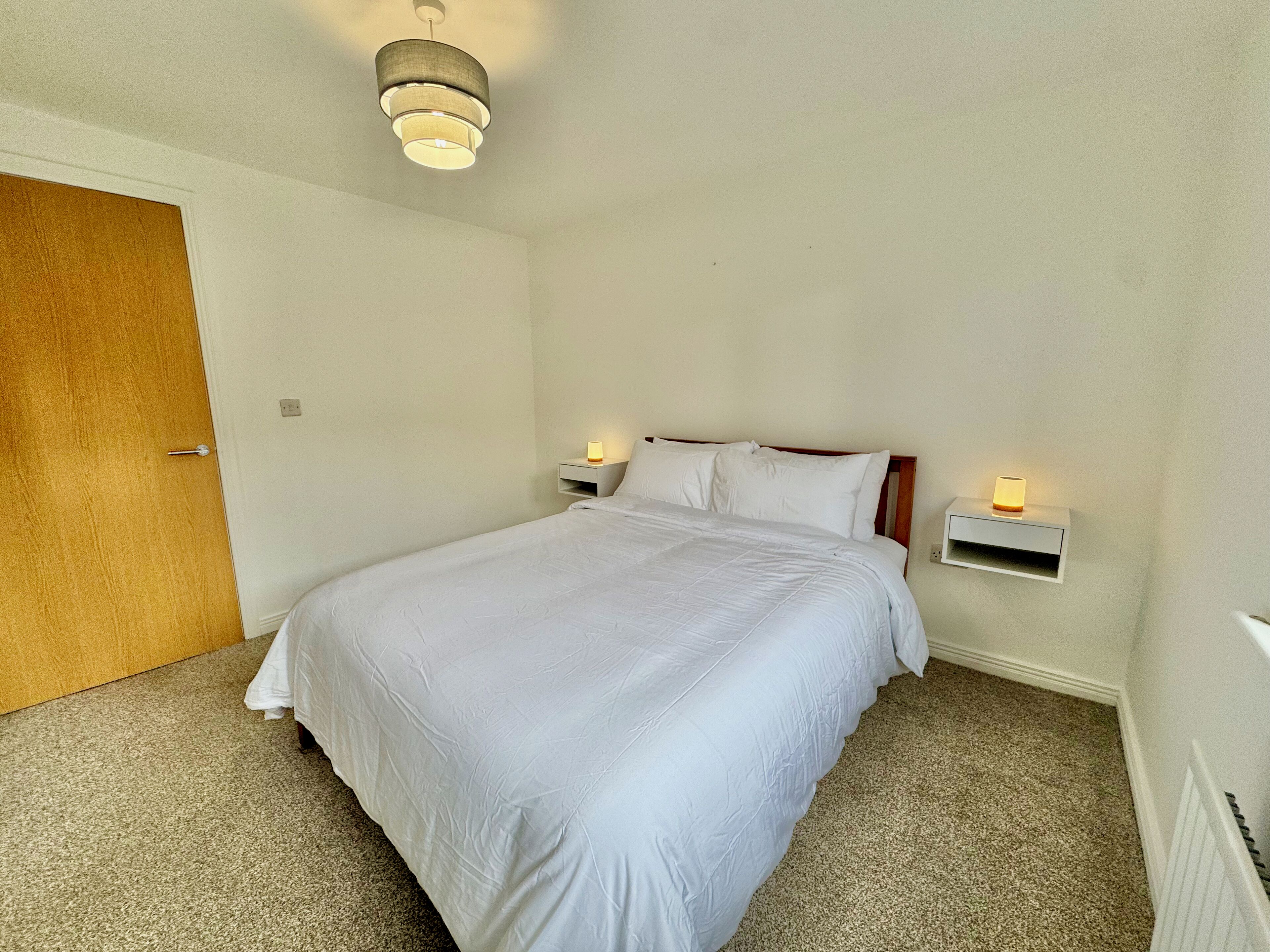 Acceso a internet y ropa de cama 
