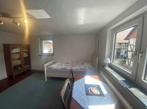 3 bedrooms, WiFi