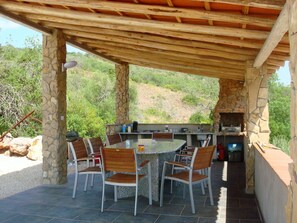 Outdoor dining - Casa Vale Vinagre, schöne Villa in der Natur by Interhome (São Bartolomeu de Messines)
