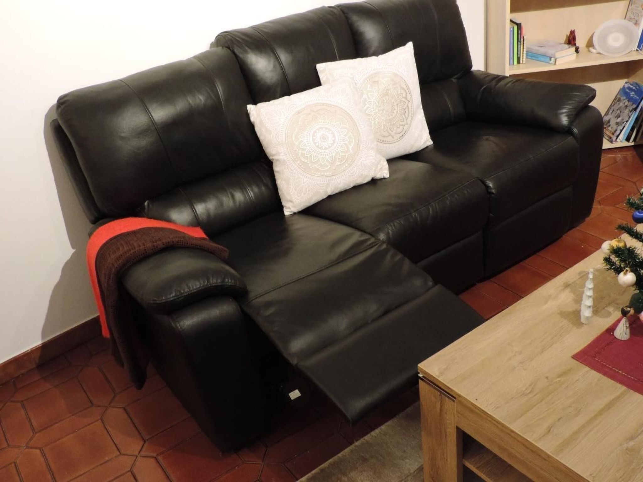 TV, fireplace, DVD player