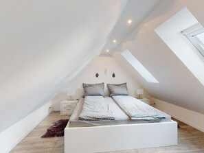 Internet - Urgemütliche Maisonnette Wohnung mit Klimaanlage by Interhome (Bielefeld)