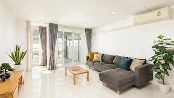 Apartamento Confort, balcón, vistas al jardín | Tabla de planchar con plancha y wifi gratis