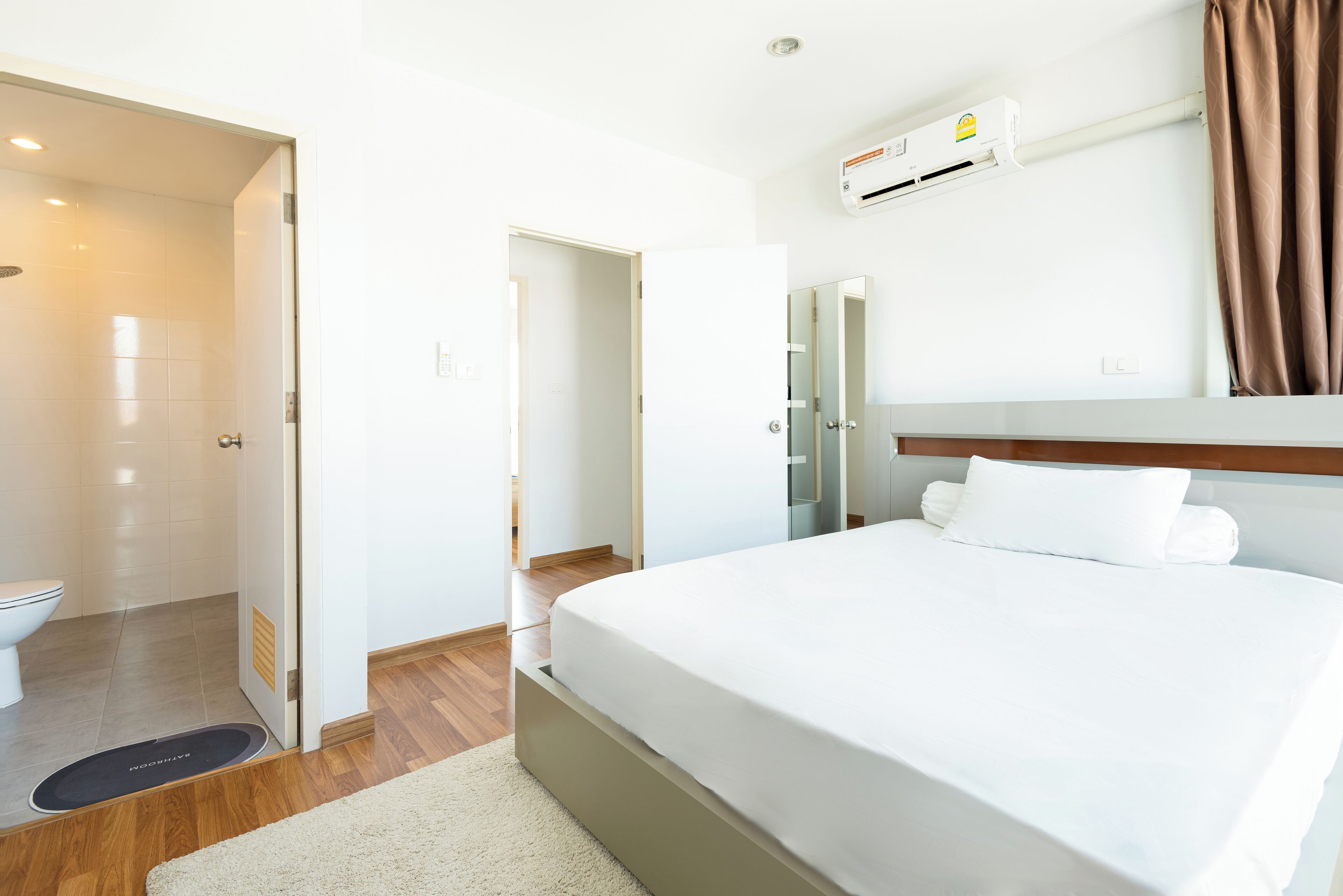 Comfort Condo, Balcony, Garden View | Iron/ironing board, free WiFi