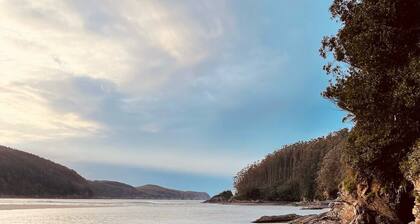 Beachfront Surf & Holiday House, Charming & Quiet