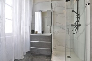 Chambre Classique | Salle de bain