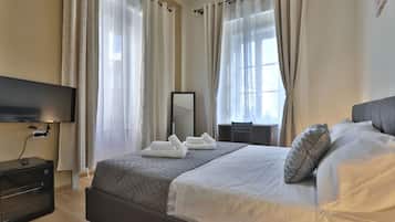 Classic-Zimmer | Schreibtisch, laptopgeeigneter Arbeitsplatz, kostenloses WLAN