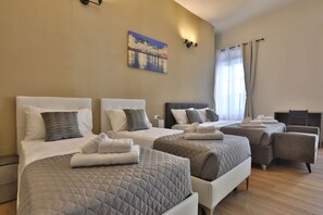 Superior Room, City View | Desk, laptop workspace, free WiFi - Morina Rooms (Trieste)