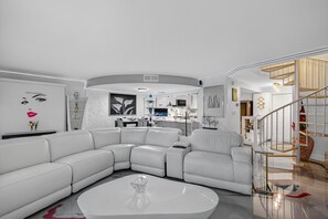 Smart TV, stereo - Cozy condo with lots of perks for your maximum comfort (Fort Lauderdale)