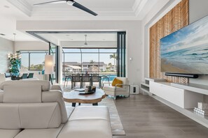 Smart TV - Intervillas Florida - Villa Happy Place (Cape Coral)