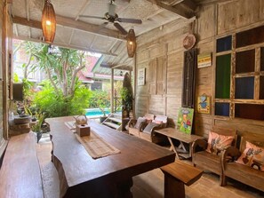 Dining - Wooden Cabin in Jimbaran (Badung)