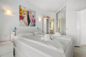 1 bedroom, iron/ironing board, travel cot, WiFi - Your first Tee in sunny Mijas golf, by costarentals Ref 58 (Las Lagunas de Mijas)