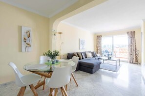 Interior - Golfer's dream apartment by Costarentals - Ref 81 (Las Lagunas de Mijas)