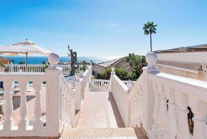 Property grounds - Sea View Villa of Angels  8BR Luxury Estate with Pool, Jacuzzi & Terraces Ref 20 (Las Lagunas de Mijas)